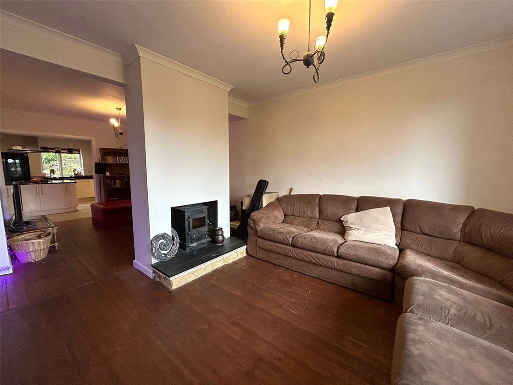 Property photo 3 of 17 Picture No. 02