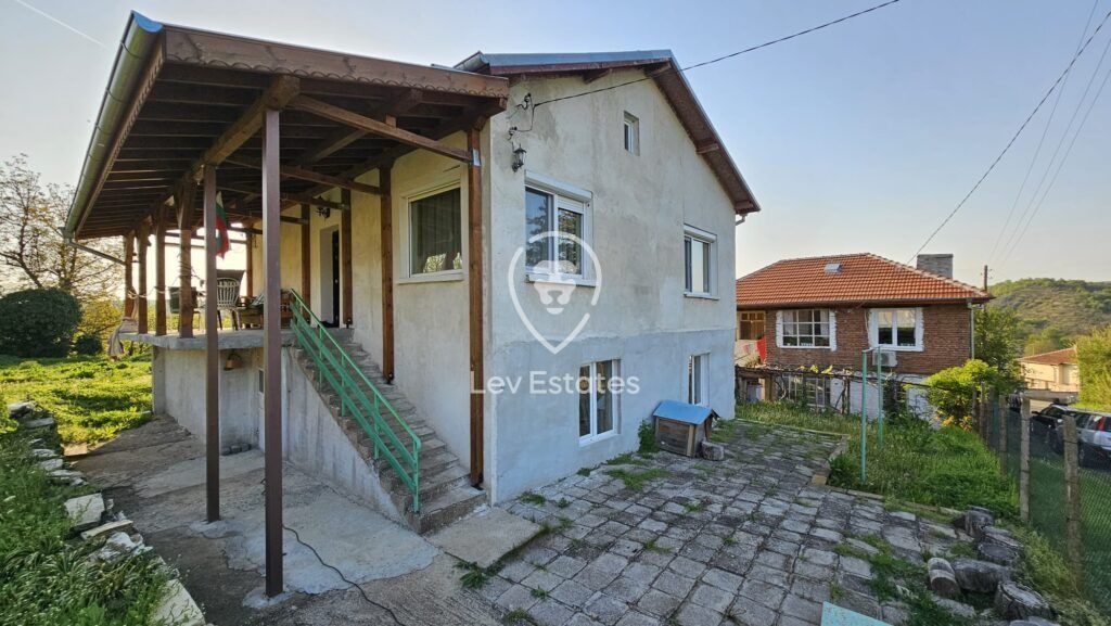 Property photo 1 of 22