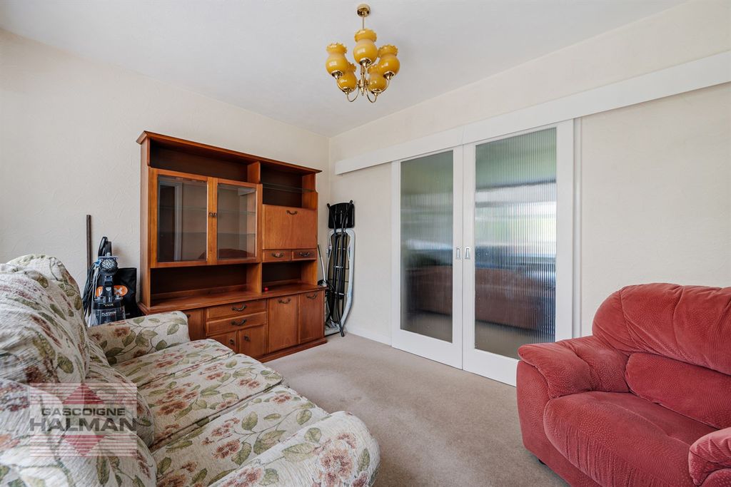 Property photo 3 of 12 Dining Room