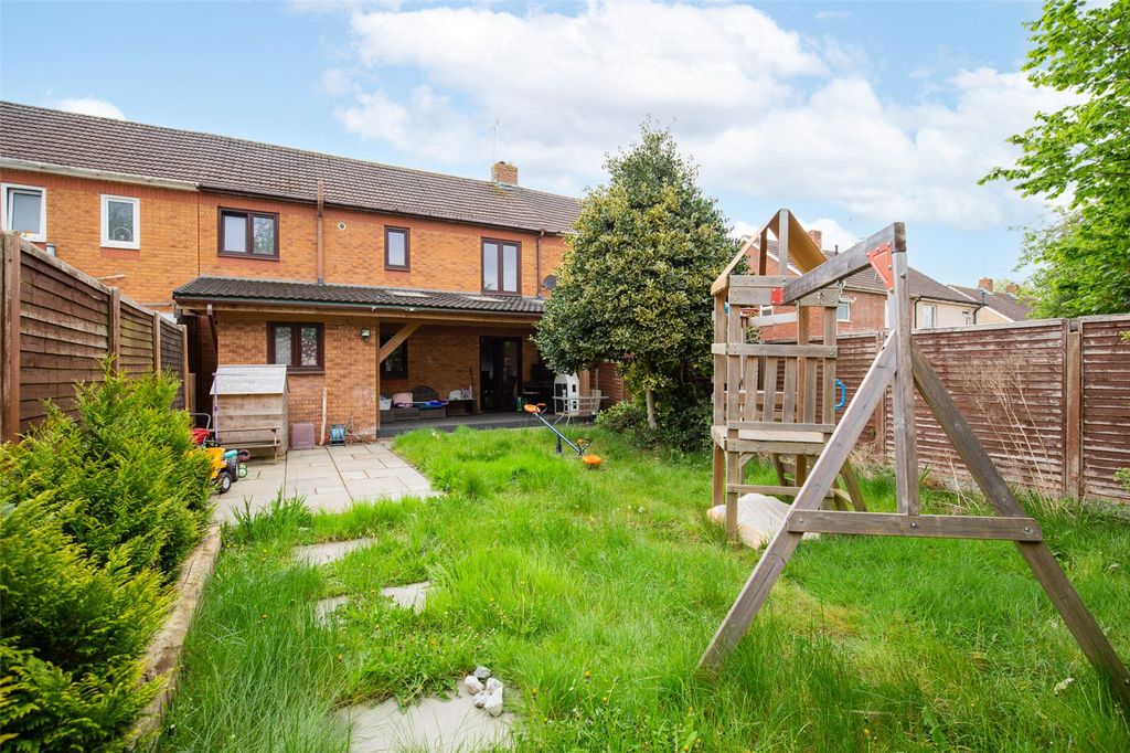 Property photo 1 of 15 Picture No. 12