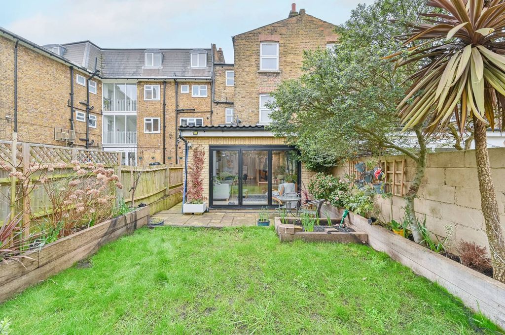 Property photo 3 of 17