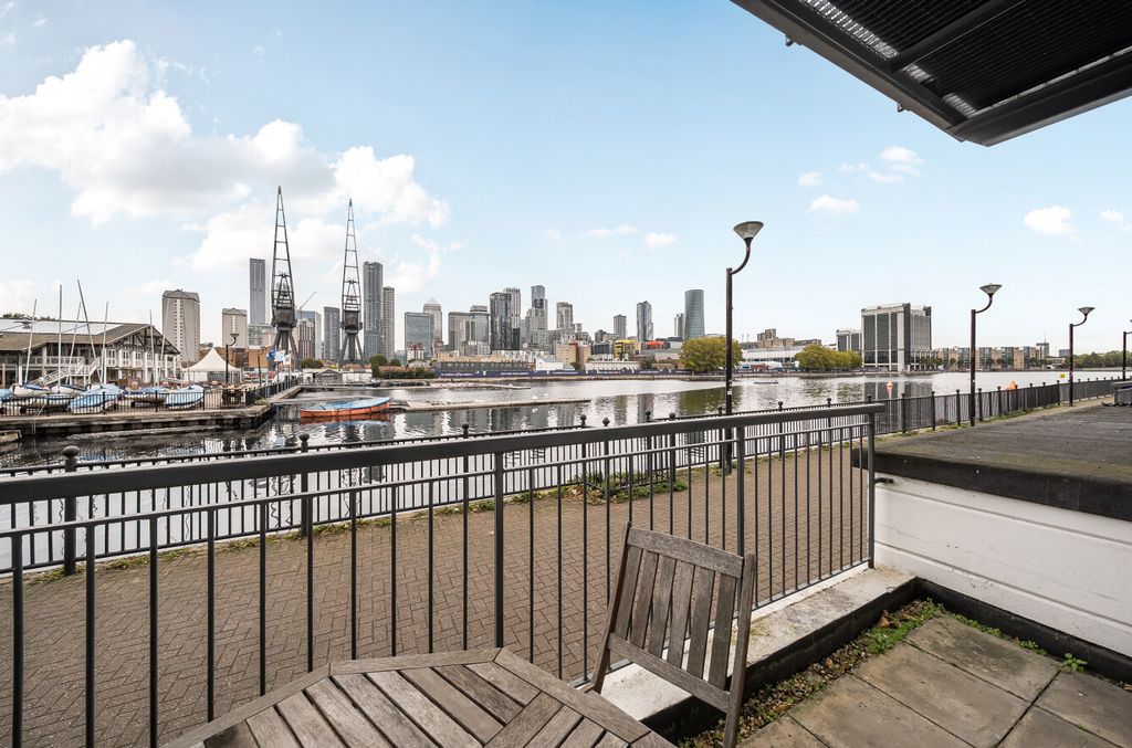 Property photo 2 of 21 1360588-12-68d668...