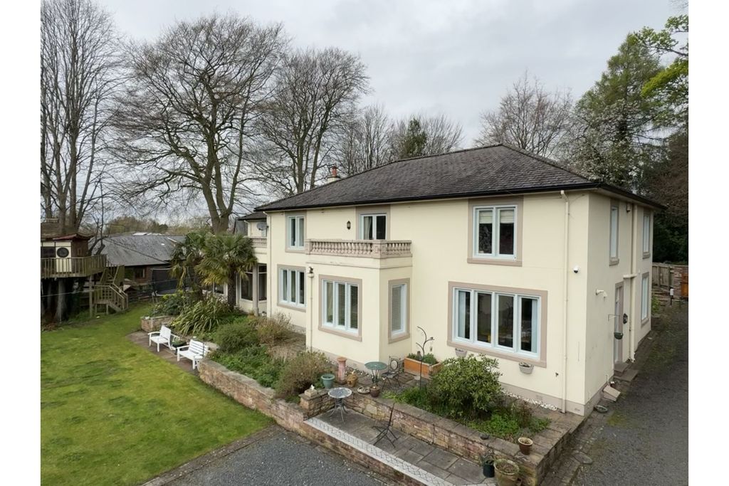 Property photo 1 of 25