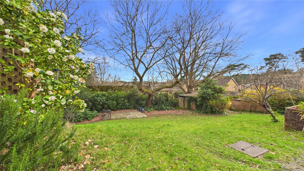 Additional image 16 of 2 bed flat for saleLightwater, Surrey GU18