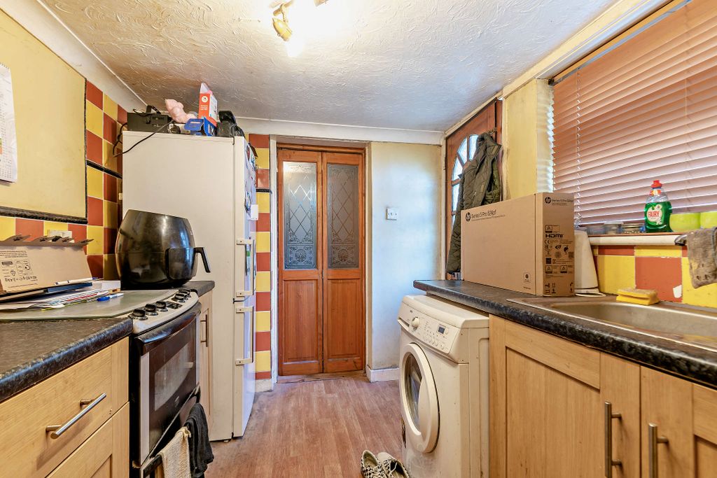 Property photo 2 of 17 Photo 1