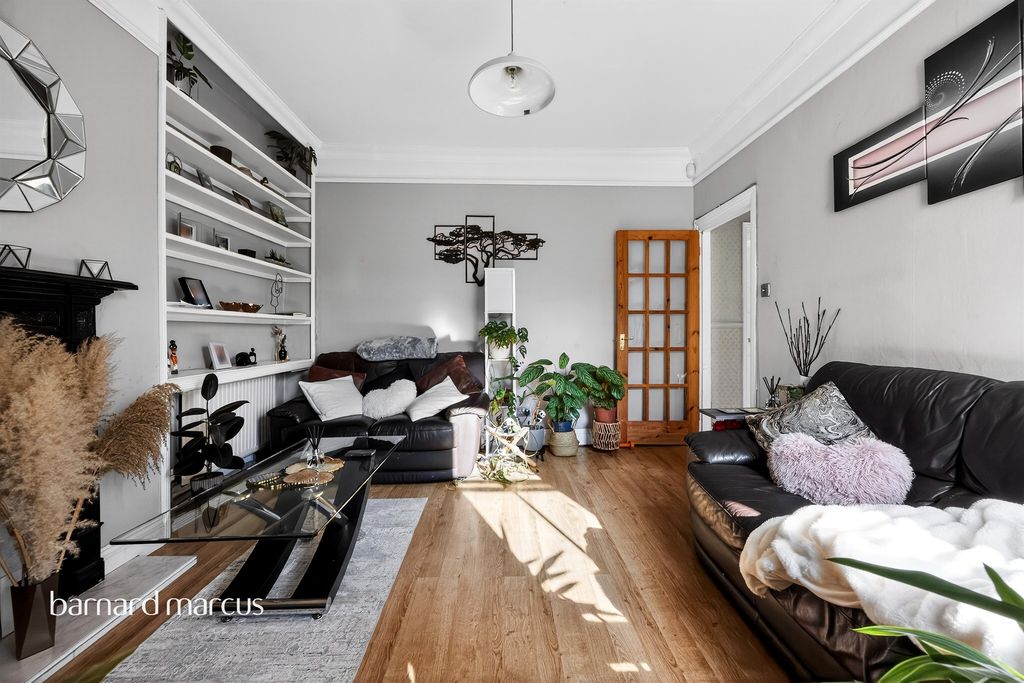 Property photo 3 of 20