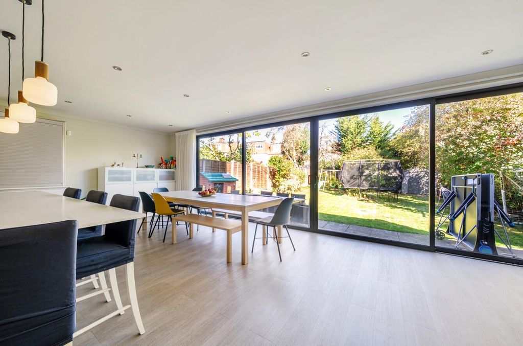 Property photo 2 of 24 1363055-6-68E3B6230d678.Jpg