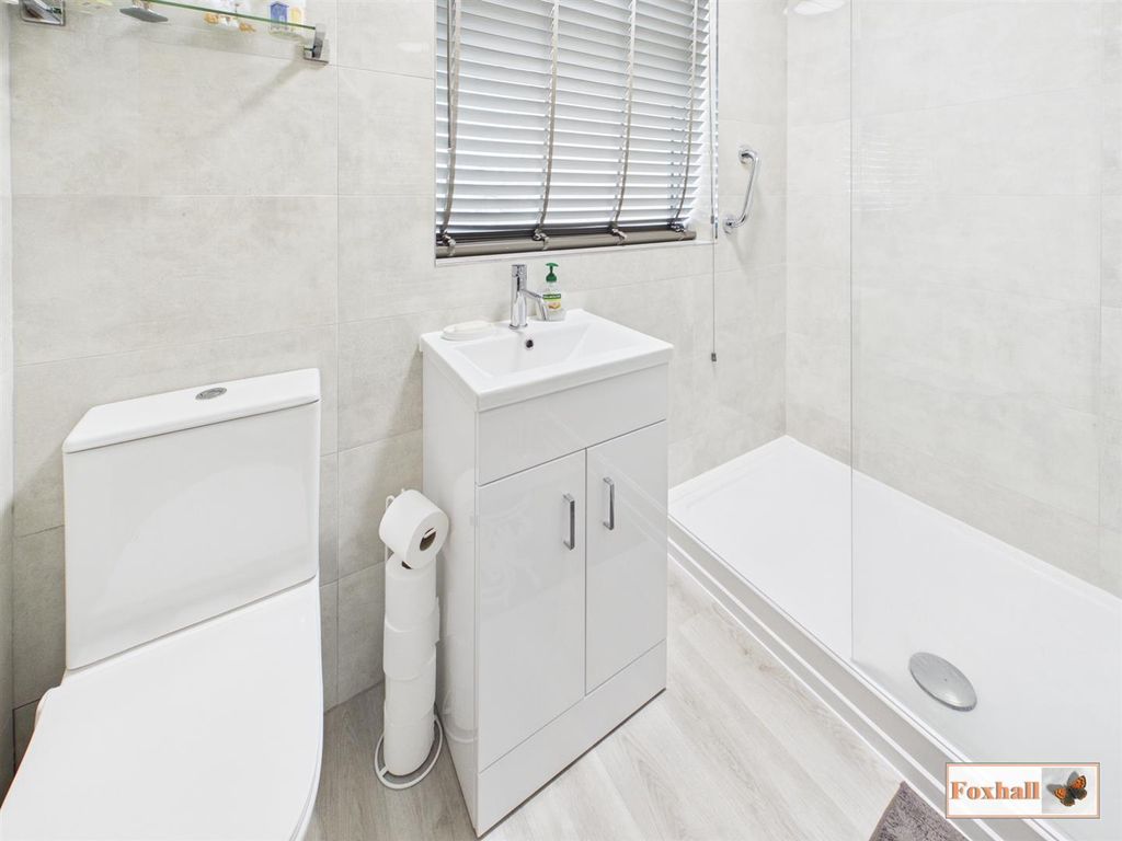 Property photo 3 of 16 Shower Room