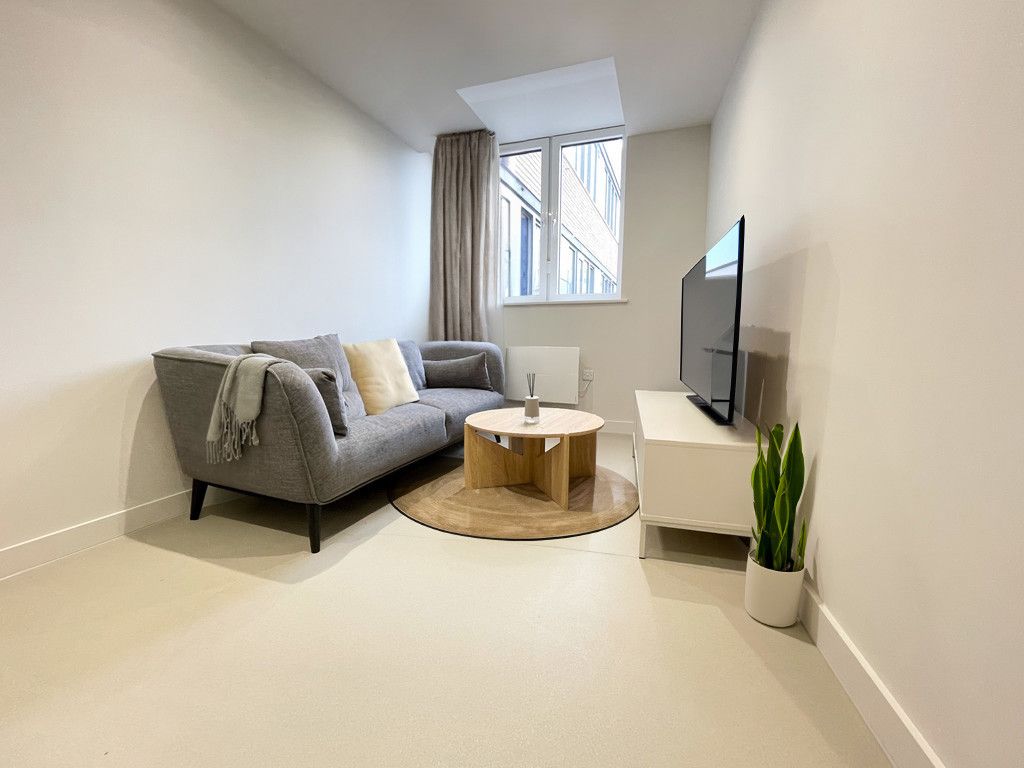 Property photo 3 of 21