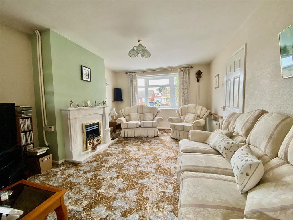 Property photo 2 of 25