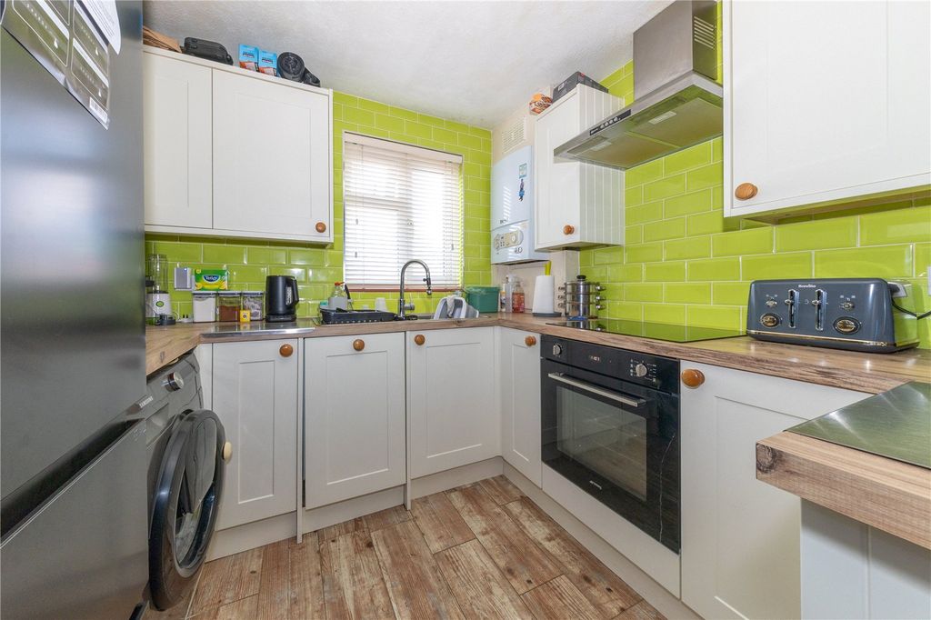 Property photo 2 of 12 Kitchen