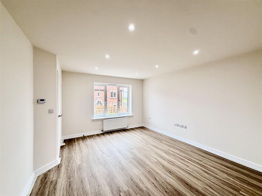 Property photo 3 of 17 3