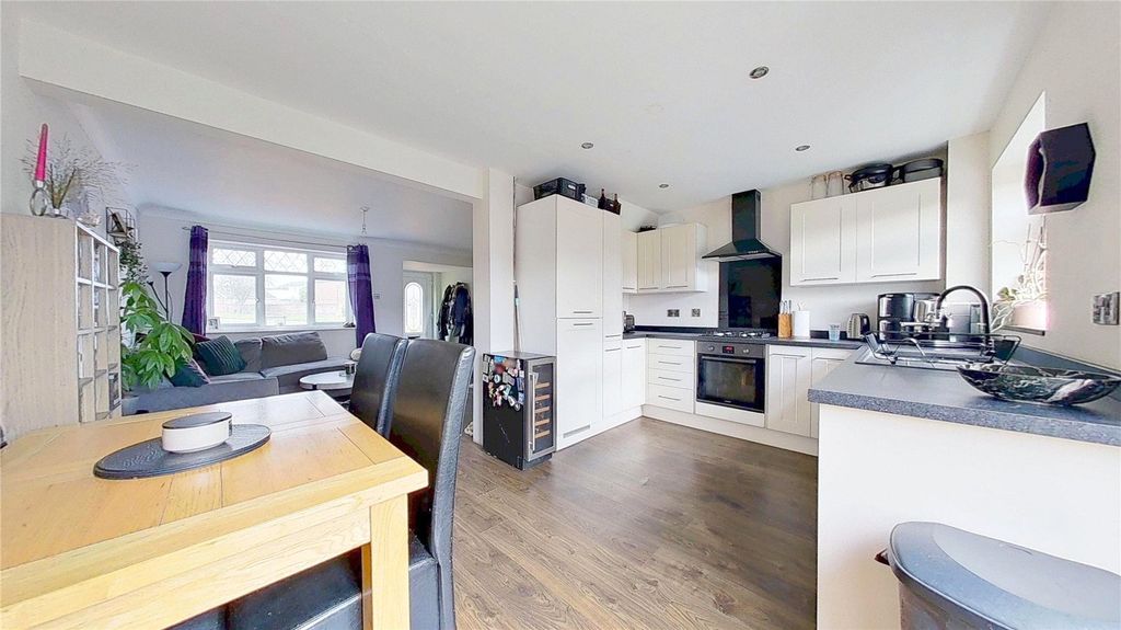 Property photo 3 of 12 Picture No. 09