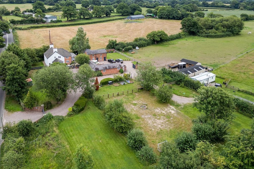 Property photo 2 of 36