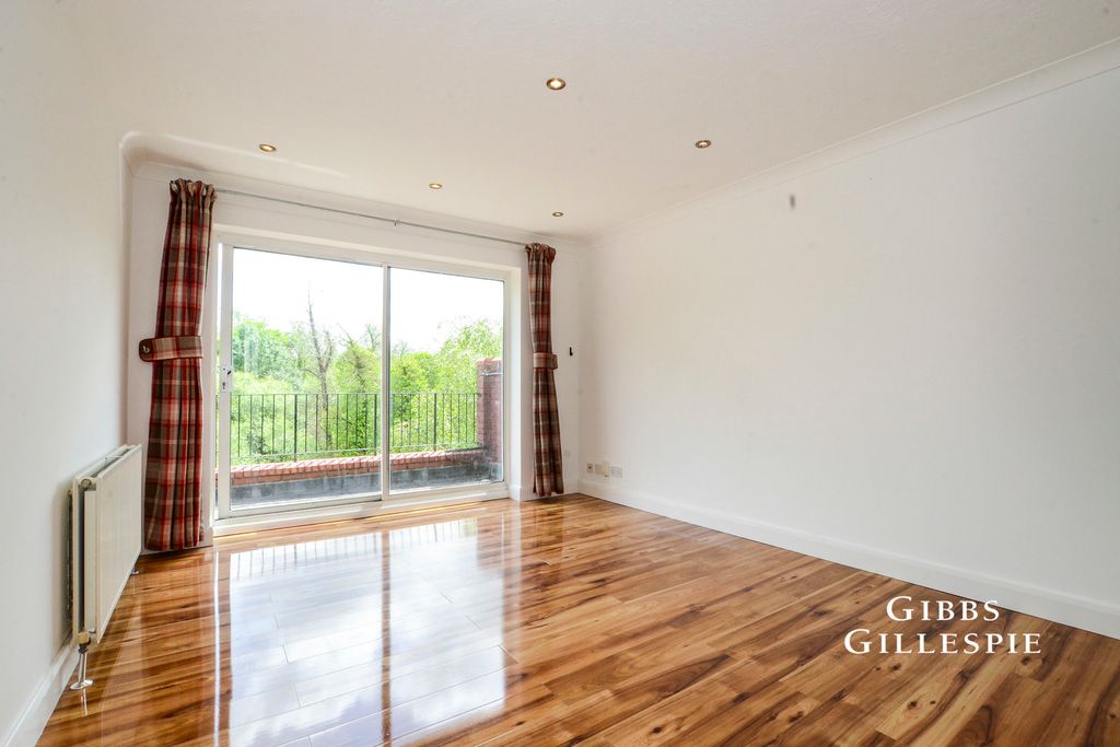 Property photo 3 of 13 Pbox-Img.Jpg