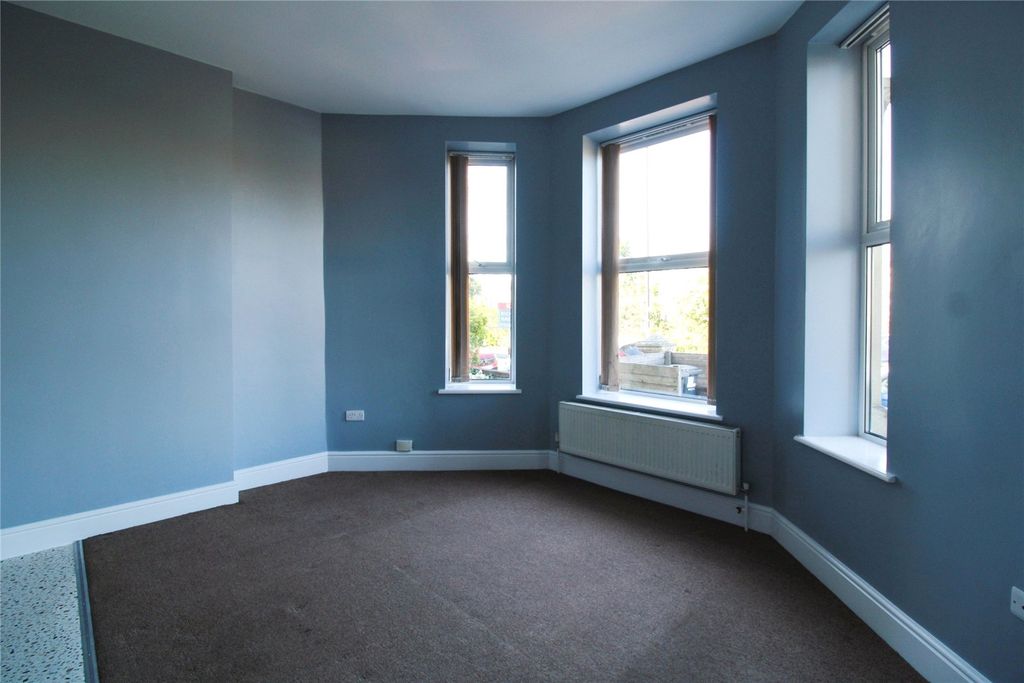 Property photo 3 of 11 Picture No. 15