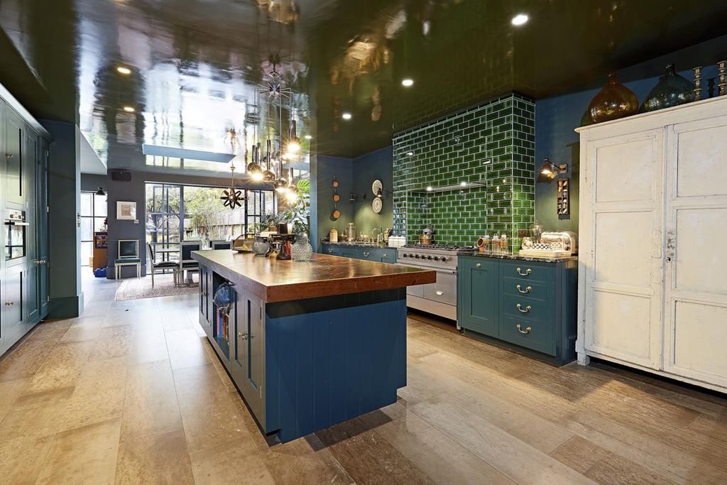 Property photo 1 of 15 Lettings Brackenbury Hammersmith Grove 39 - Kitche