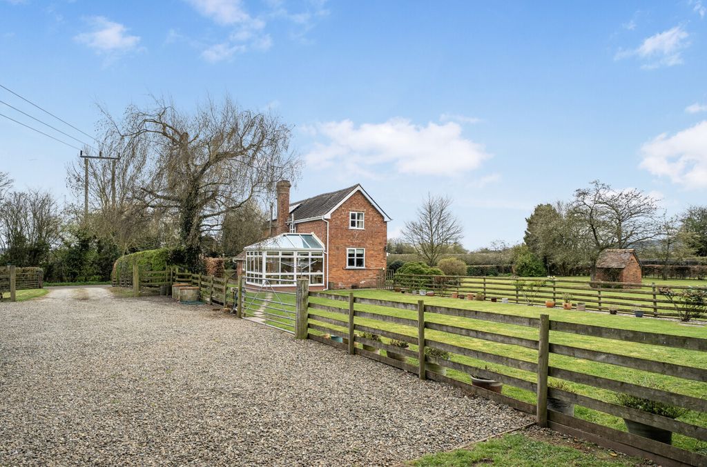 Property photo 2 of 33 1437544-2-69cd3Bc25B328