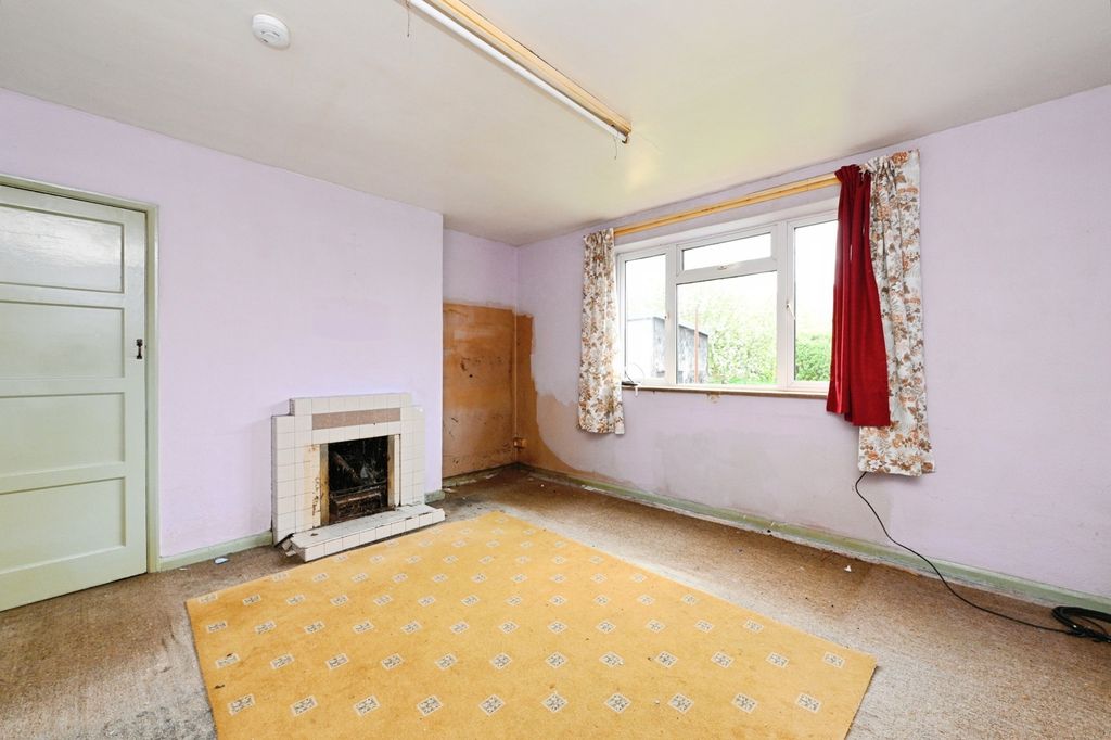 Property photo 3 of 17 Photo
