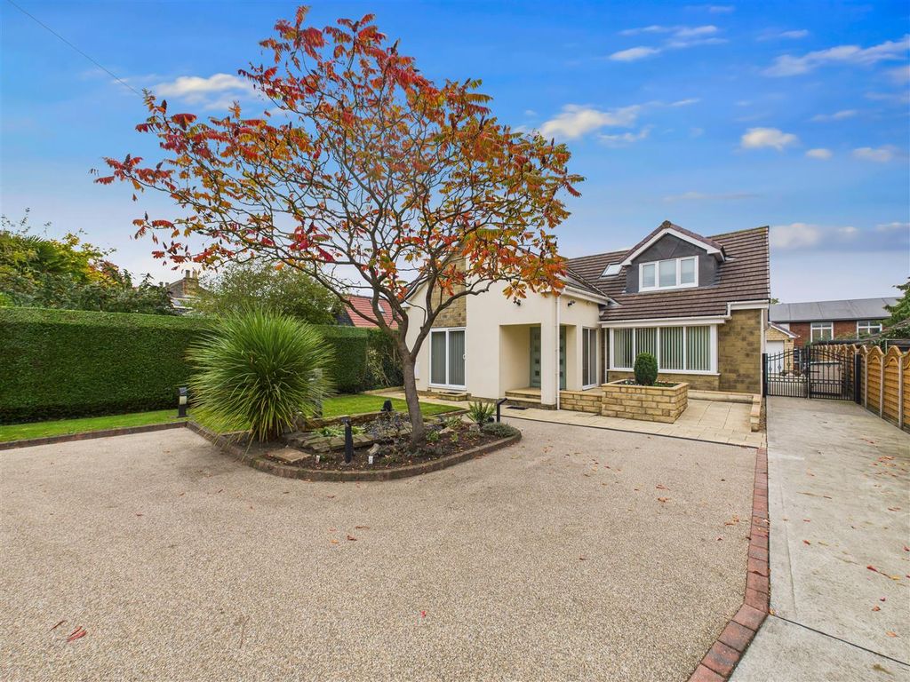 Property photo 1 of 22 Cam03486G0-Pr0173-Still022.Jpg