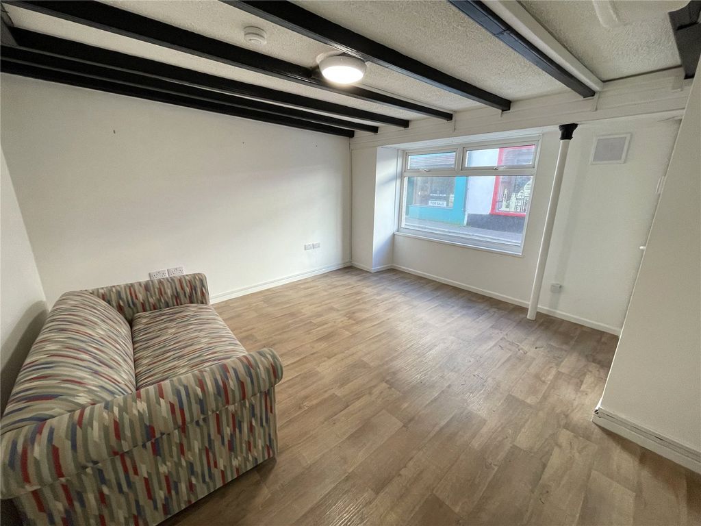 Property photo 2 of 7 Picture No. 01