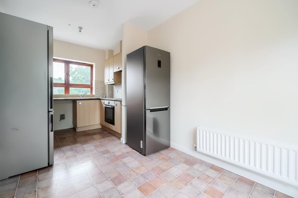 Property photo 3 of 19 Kitchen
