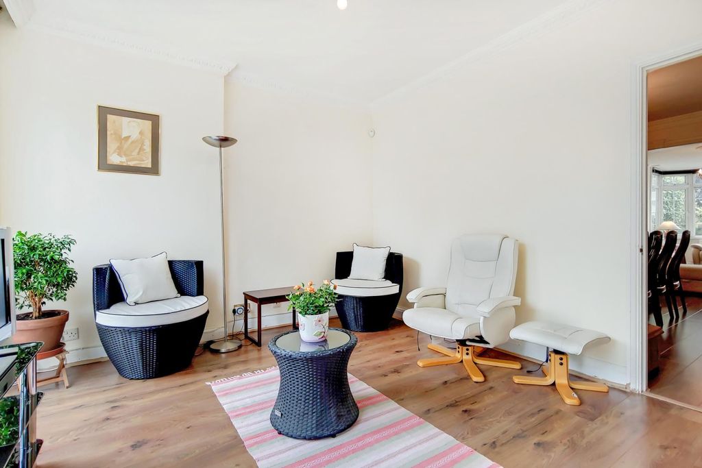 Property photo 2 of 17 4_Dining Room-0.Jpg