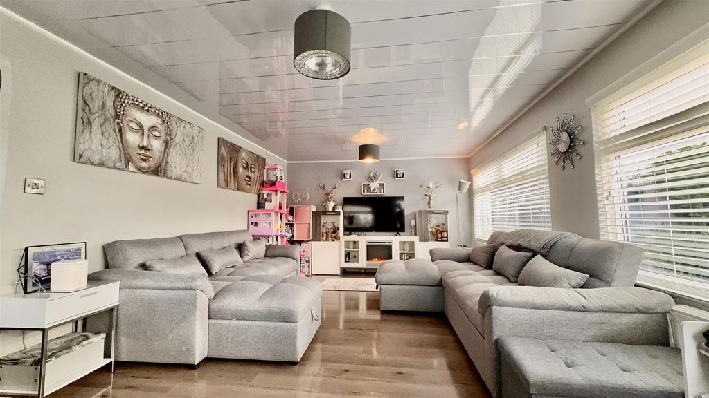 Property photo 3 of 16 Img_0958.Jpg