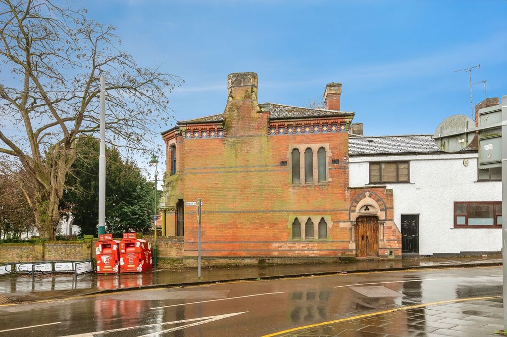 Property photo 1 of 16 Pbox-Img.Jpg