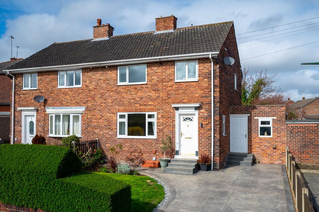 Property photo 1 of 28 Front External