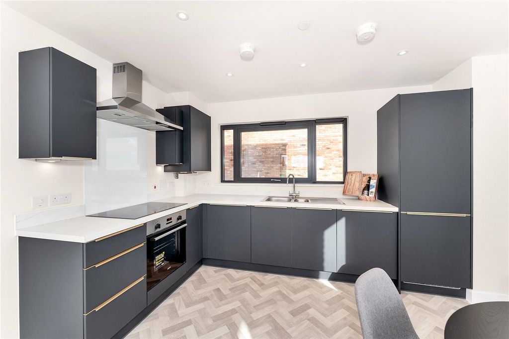 Property photo 3 of 12 Picture No. 01