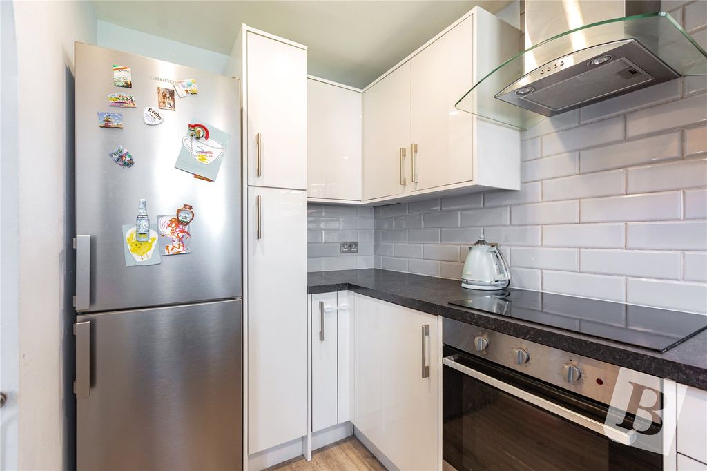 Property photo 3 of 14 Kitchen
