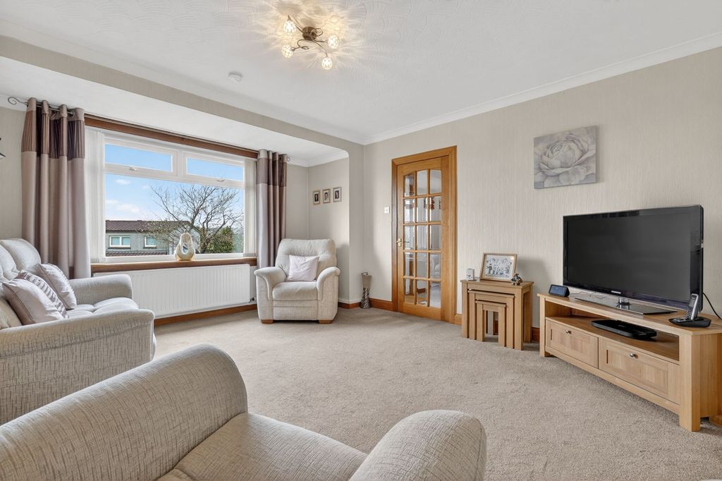 Property photo 2 of 26