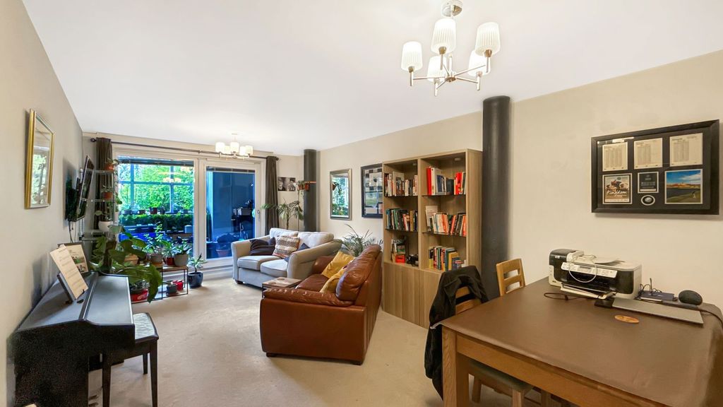 Property photo 3 of 14