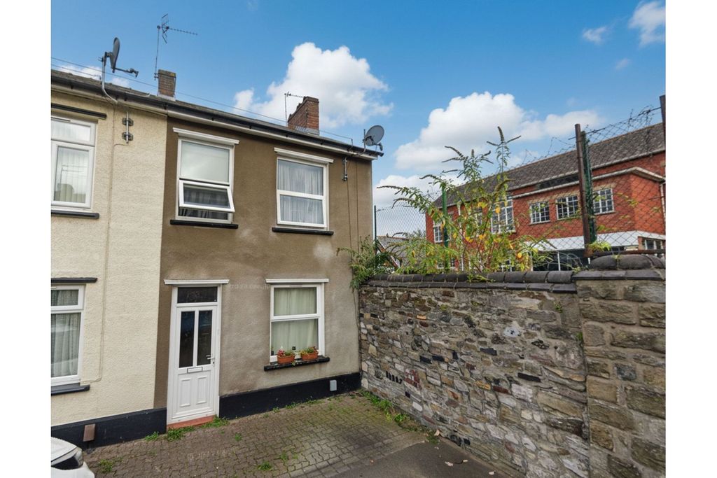 Property photo 1 of 10