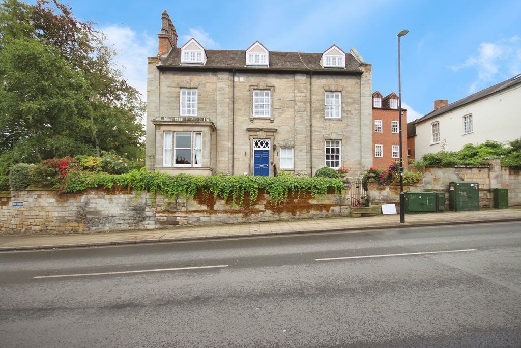 Property photo 1 of 15 Front