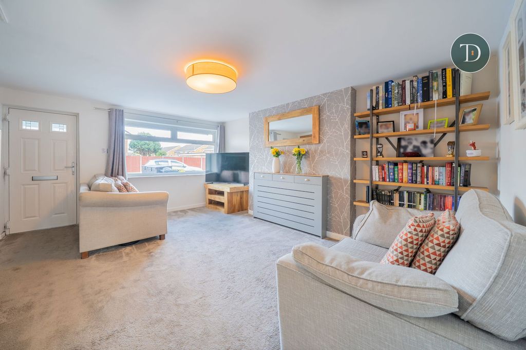 Property photo 3 of 35