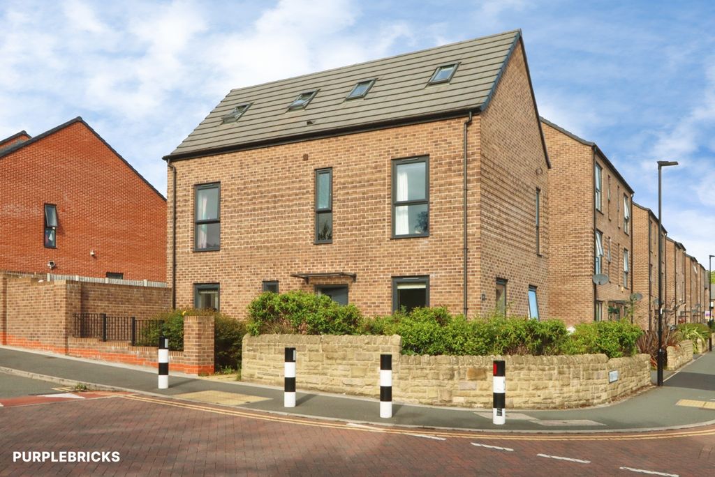 Property photo 1 of 46