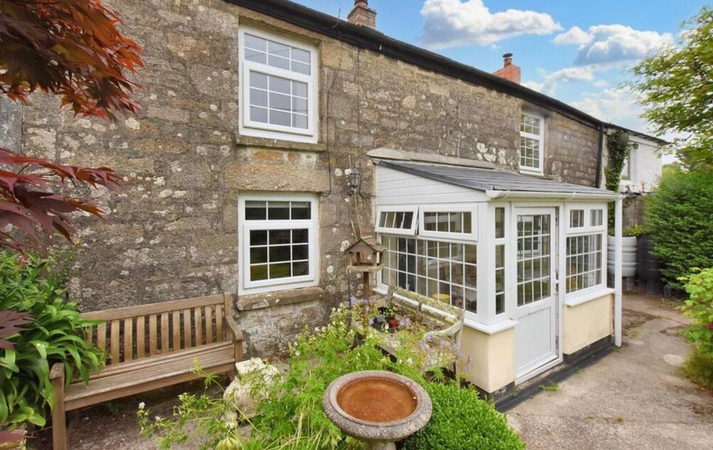 Property photo 3 of 22