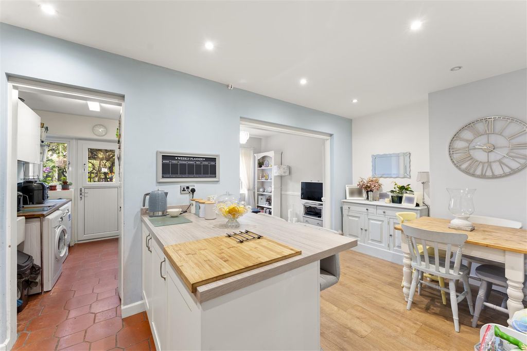 Property photo 3 of 13 3