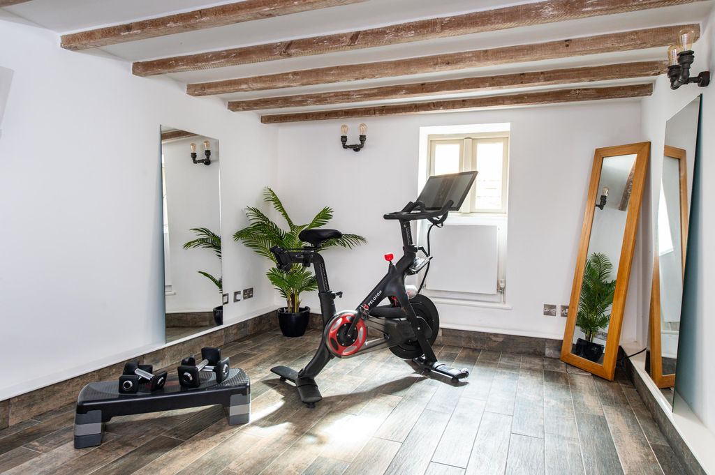 Additional image 11 of 11 bed farm for saleKings Lane, Snitterfield, Stratford-Upon-Avon, Warwickshire CV37.