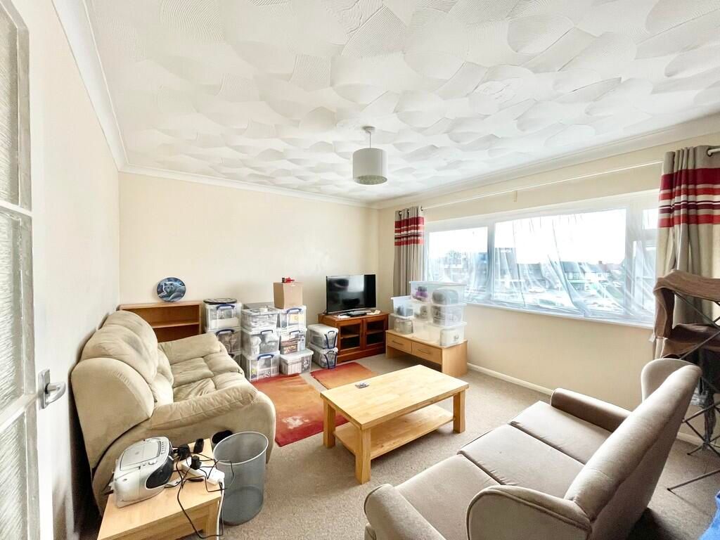 Property photo 2 of 7 1