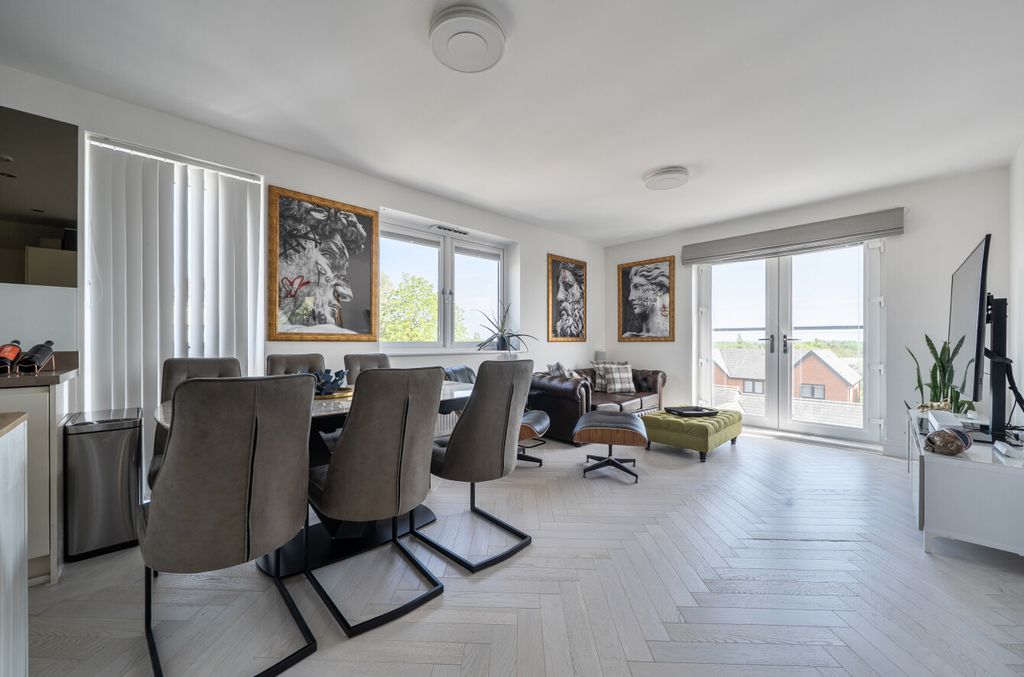 Property photo 3 of 12 1466365-1-6A10E7E...