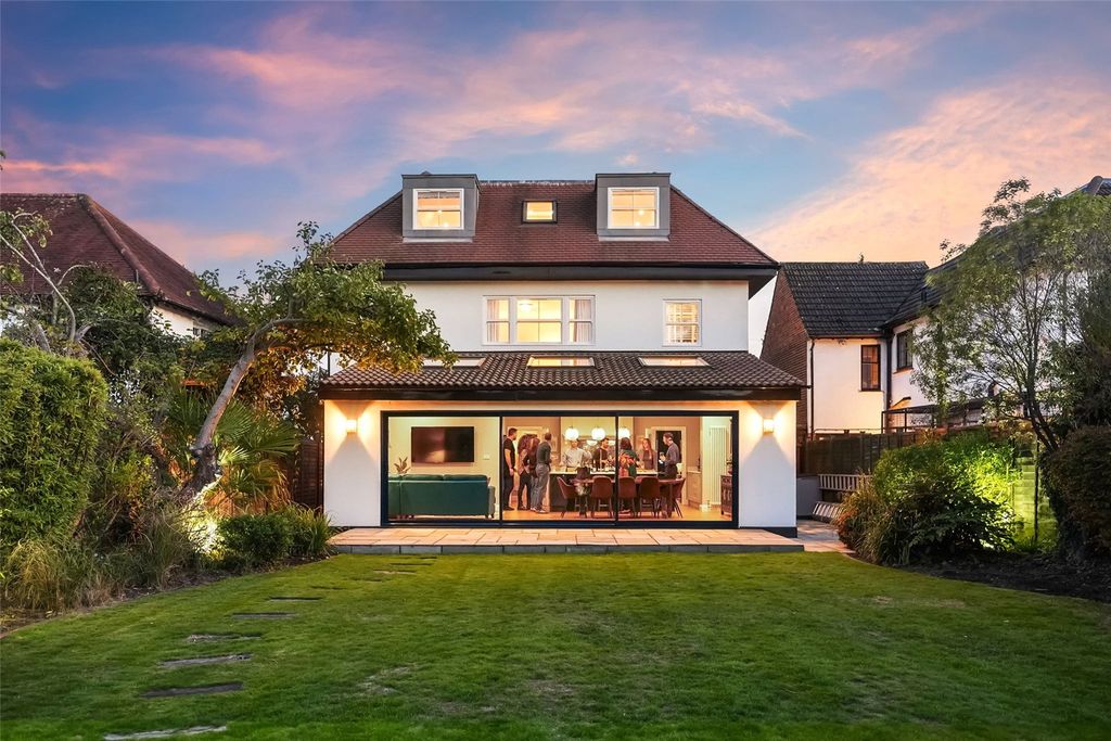 Property photo 3 of 24 Picture No. 02