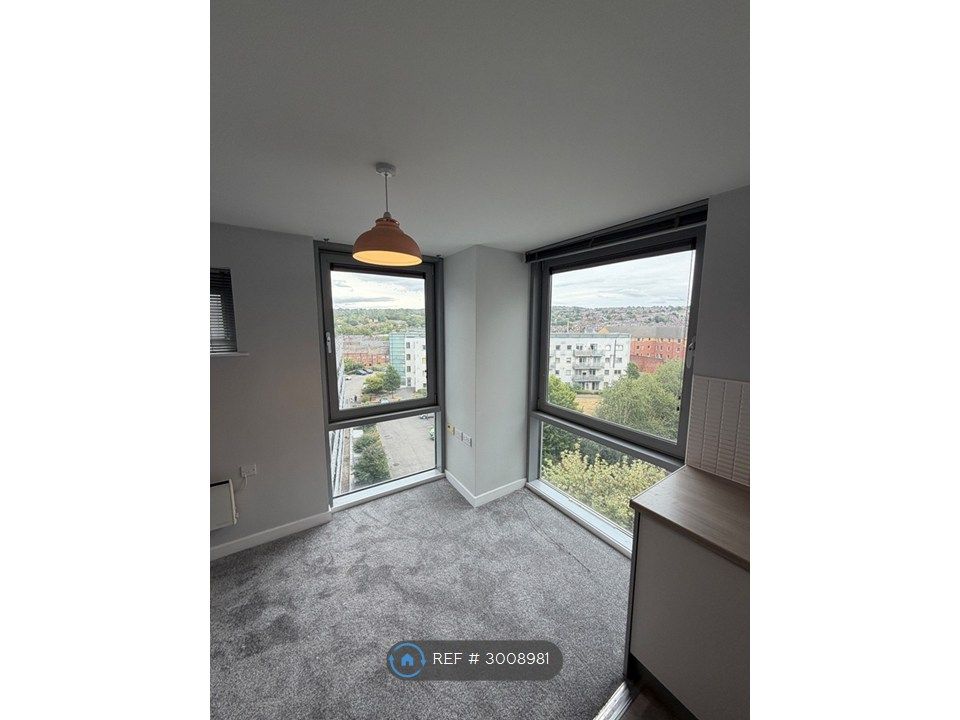 Property photo 2 of 11