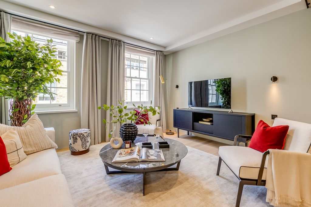 Property photo 1 of 18 Reception Room