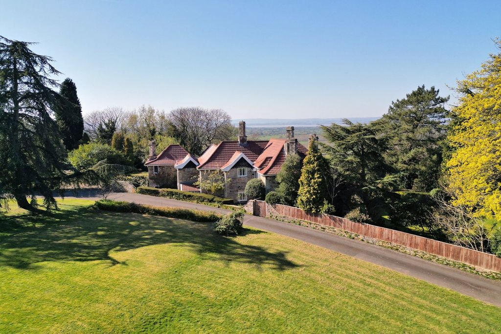 Property photo 2 of 23