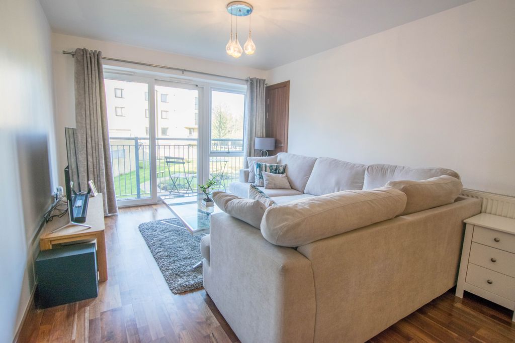 Property photo 3 of 13