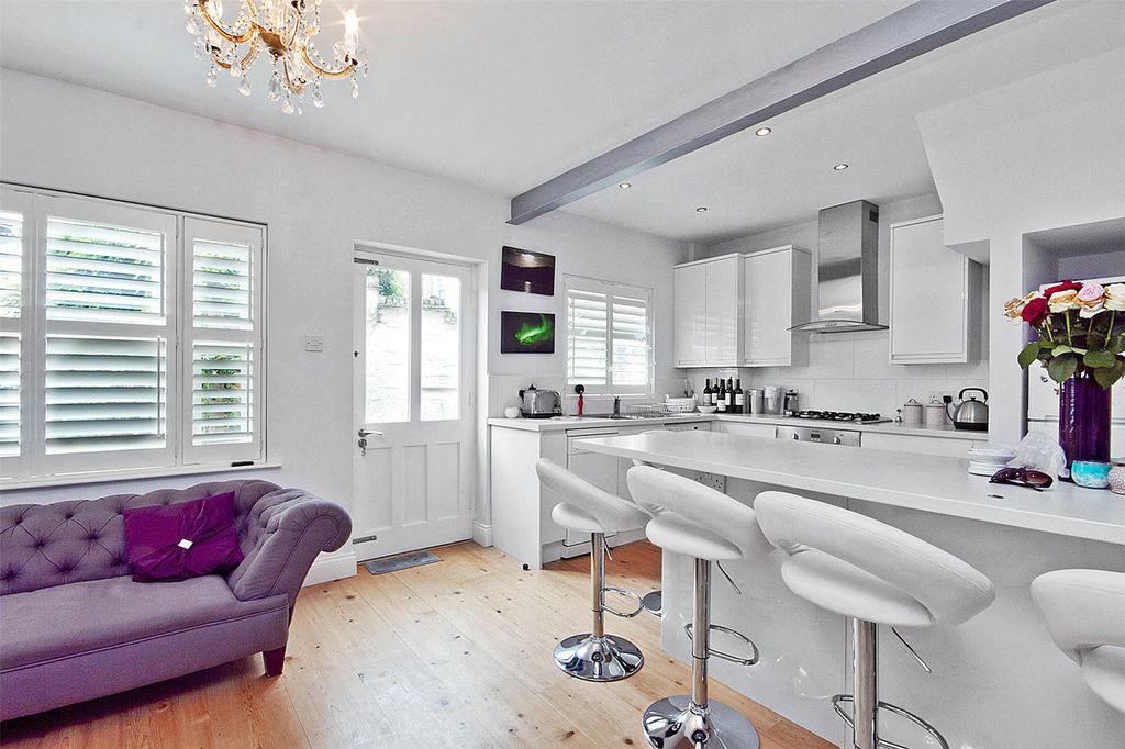 Property photo 1 of 14 Reception/Kitchen