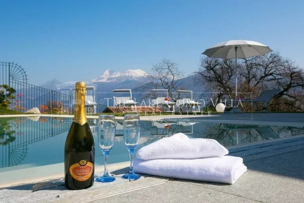 Property photo 3 of 32